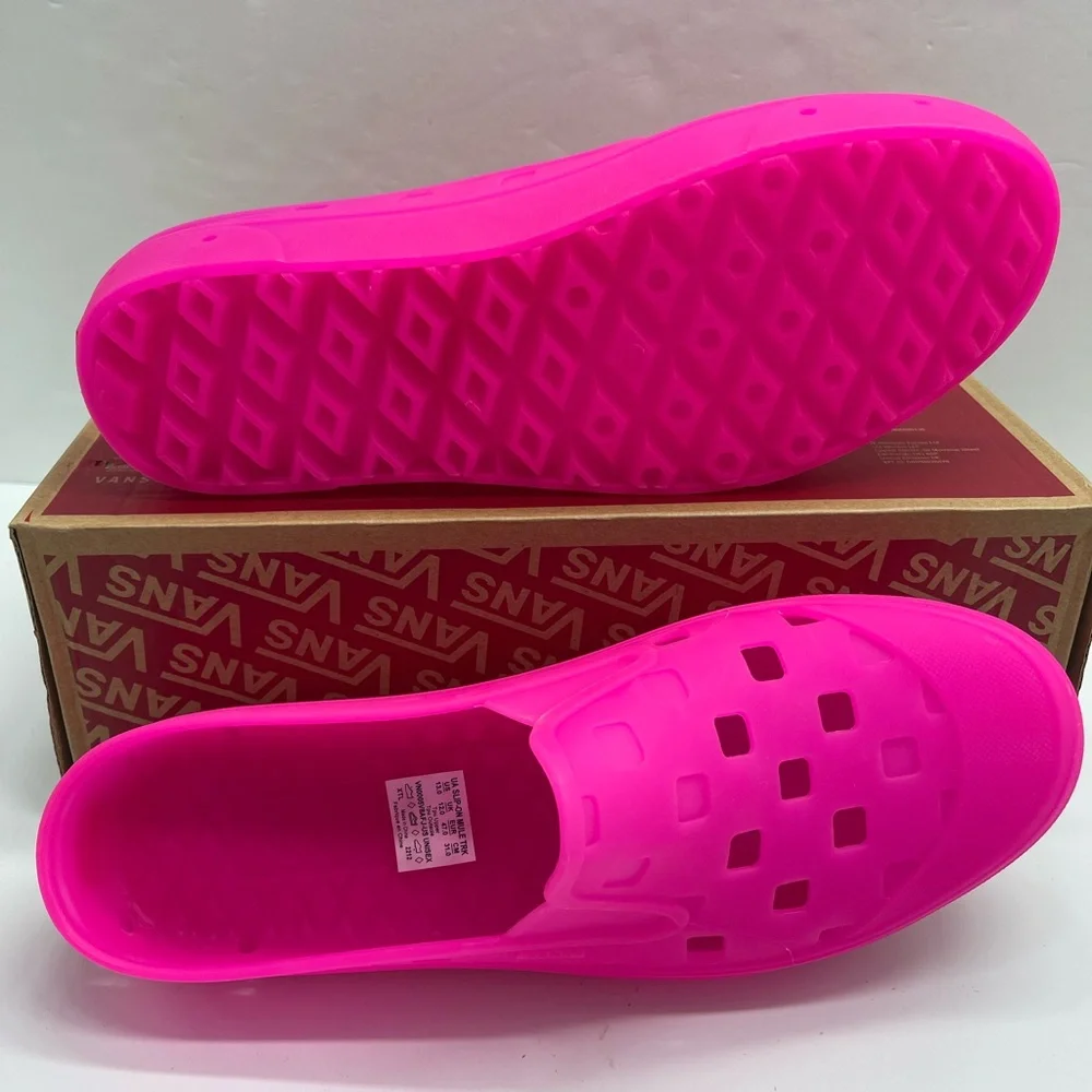 Vans Men’s Slip-On Mule Trk Hot Pink VN0005V8AFJ Vibrant Pink Slip-On Clogs
